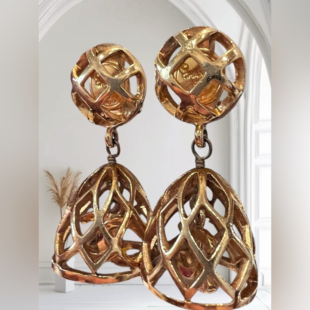 CHANEL Pre-Owned
20th Century Gold Plated CC Bird Cage Drop Clip On Earrings - Picture 3 of 5